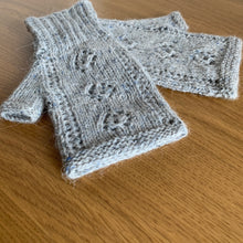 画像をギャラリービューアに読み込む, 【編み図】Oshibana Mittens(印刷物)